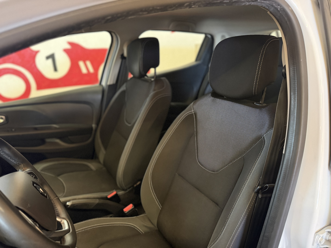 Renault Clio — 10