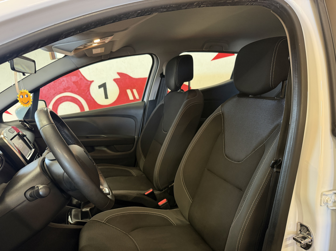 Renault Clio — 11