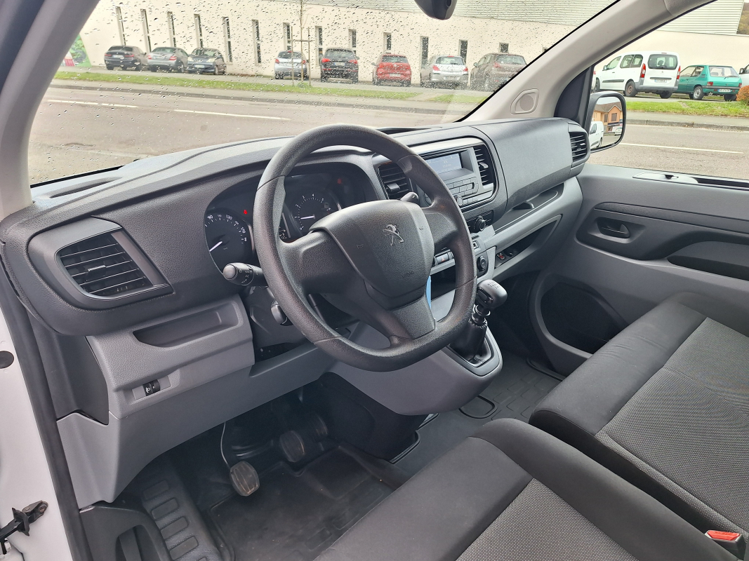 Peugeot Expert — 15