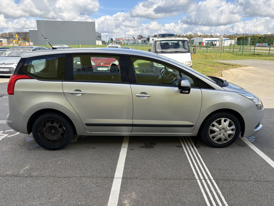 Peugeot 5008 — 5