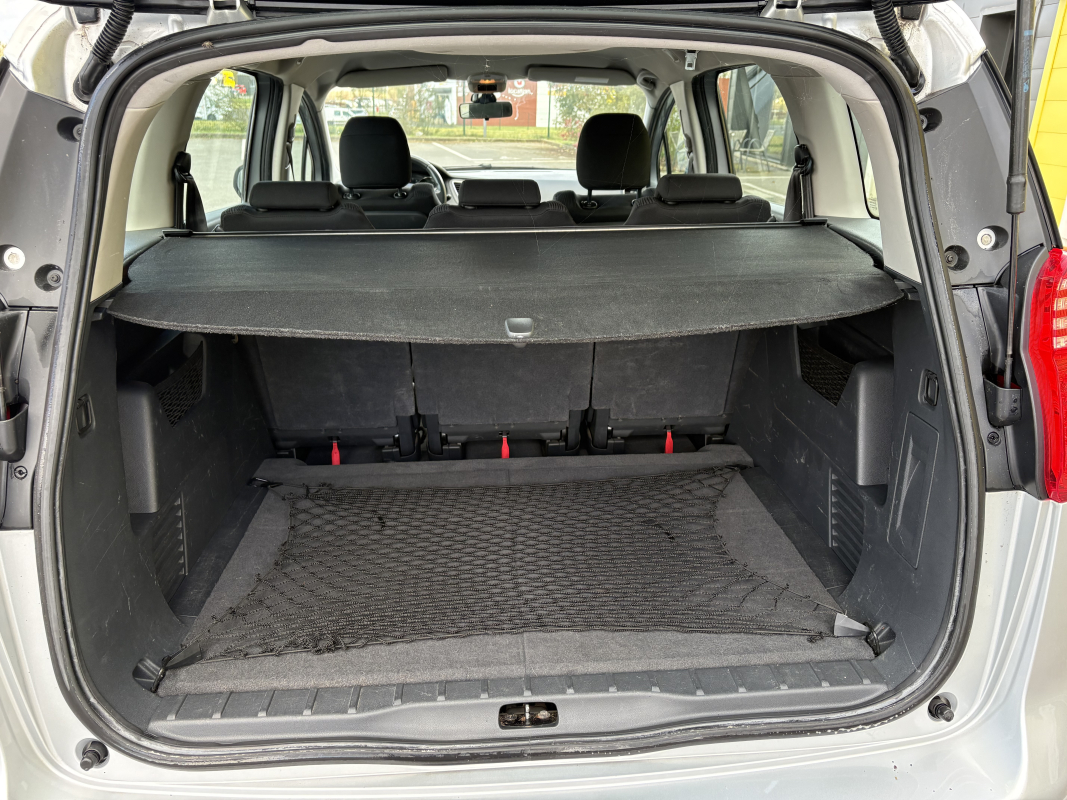 Peugeot 5008 — 12