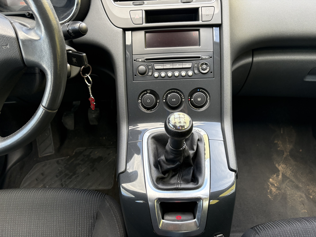 Peugeot 5008 — 16