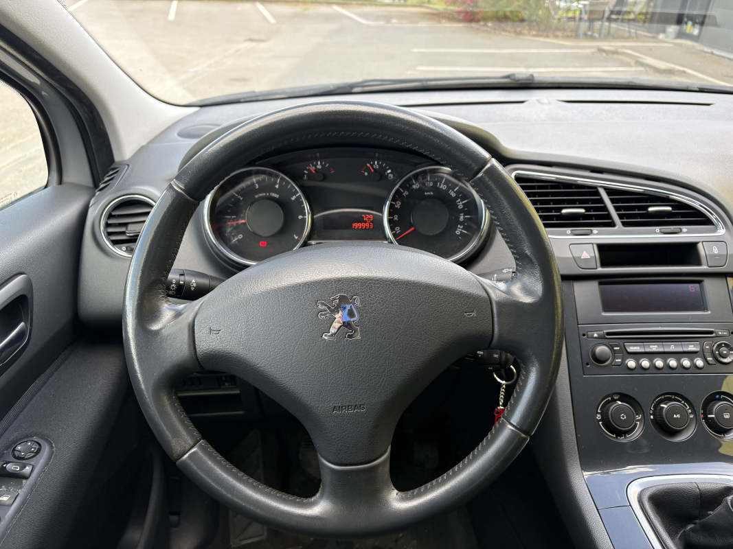 Peugeot 5008 — 14
