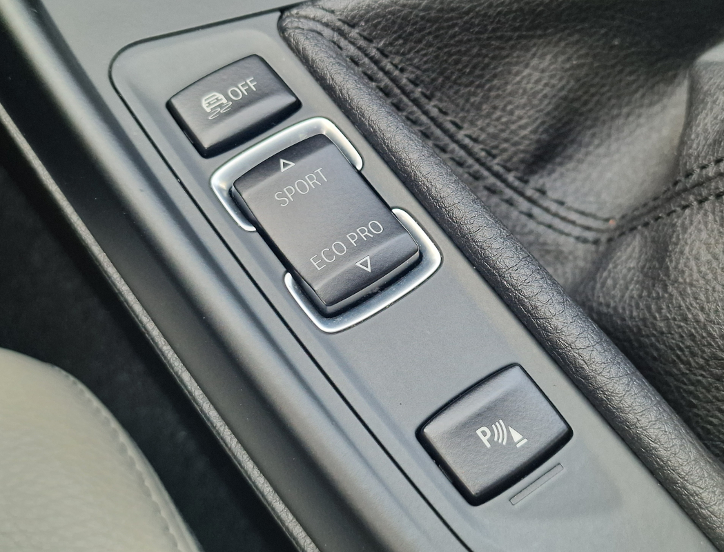 Bmw Série 1 — 12