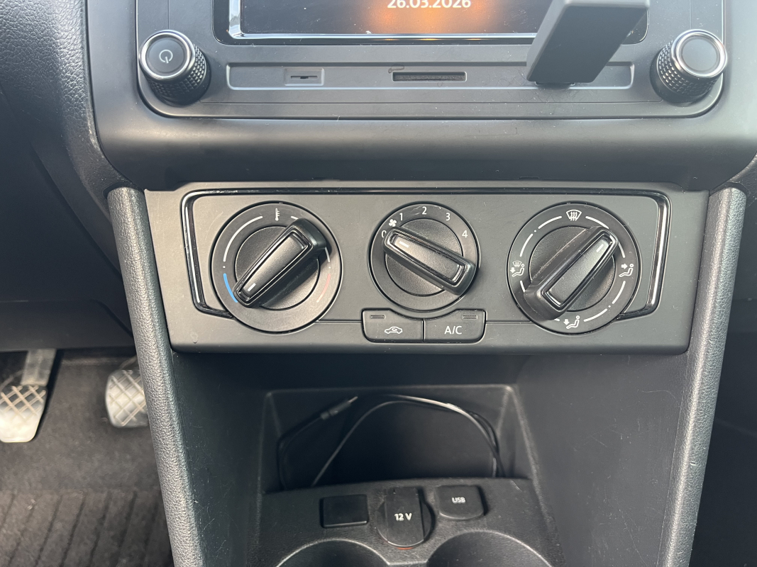 Volkswagen Polo — 14