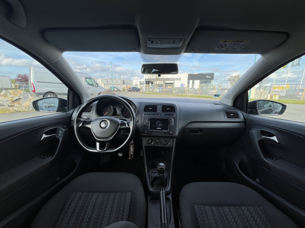 Volkswagen Polo — 27