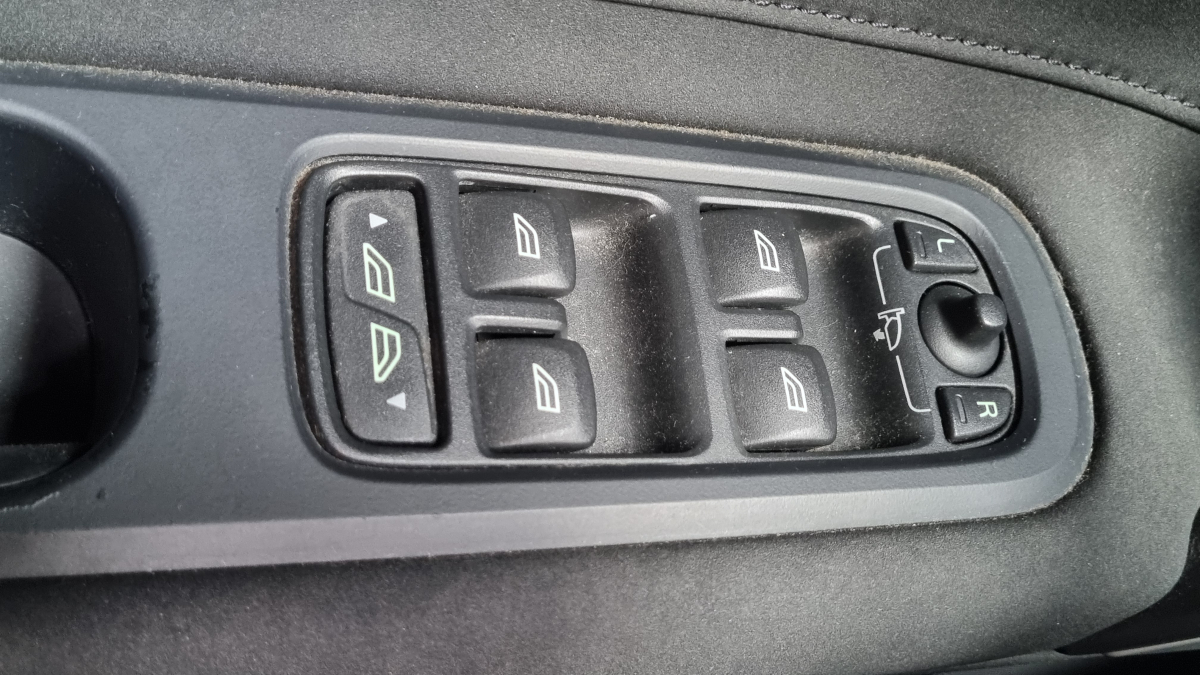 Volvo C70 — 32