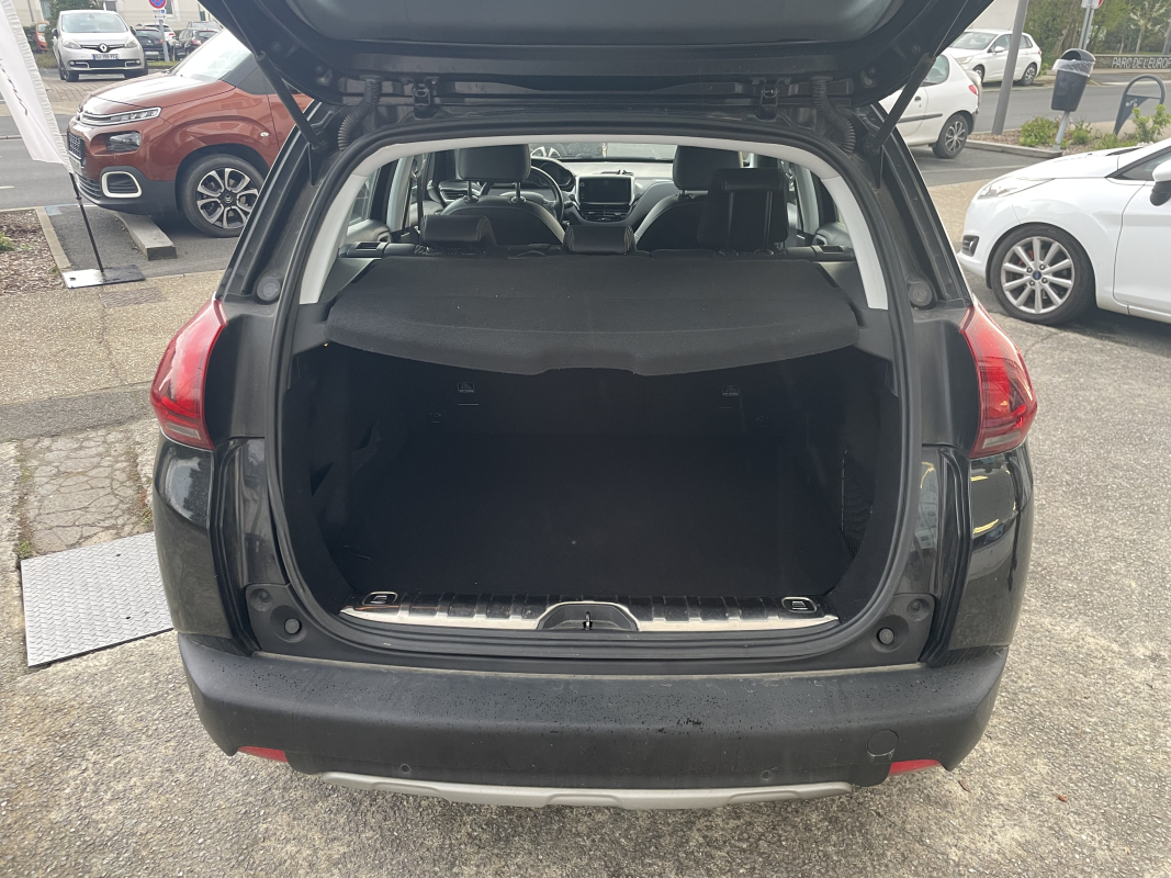 Peugeot 2008 — 14