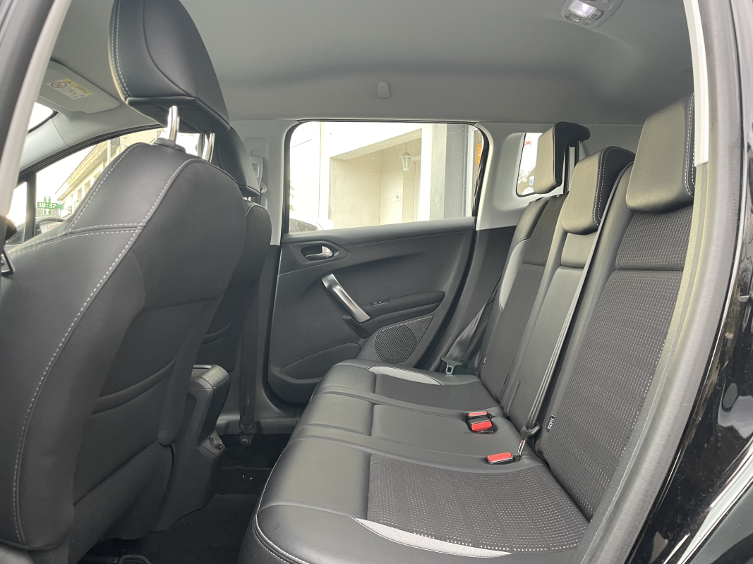 Peugeot 2008 — 13