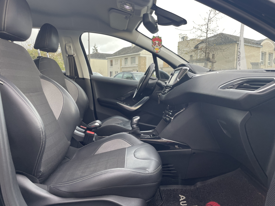 Peugeot 2008 — 11