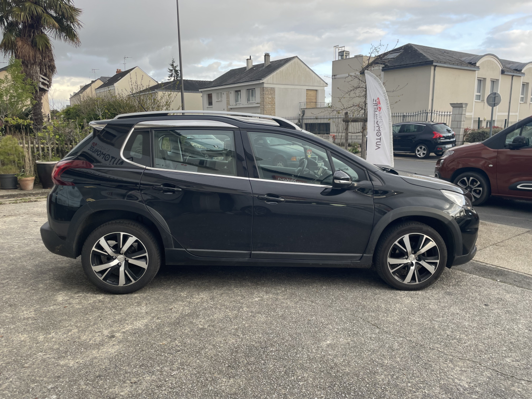 Peugeot 2008 — 4
