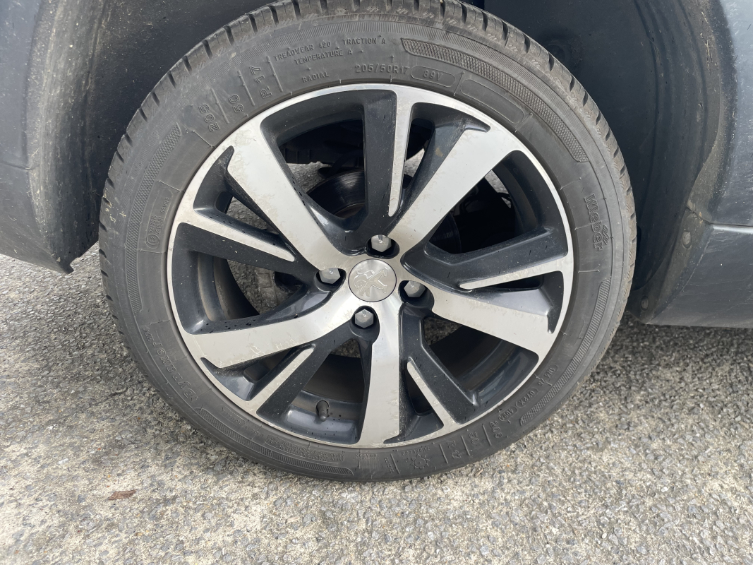 Peugeot 2008 — 20