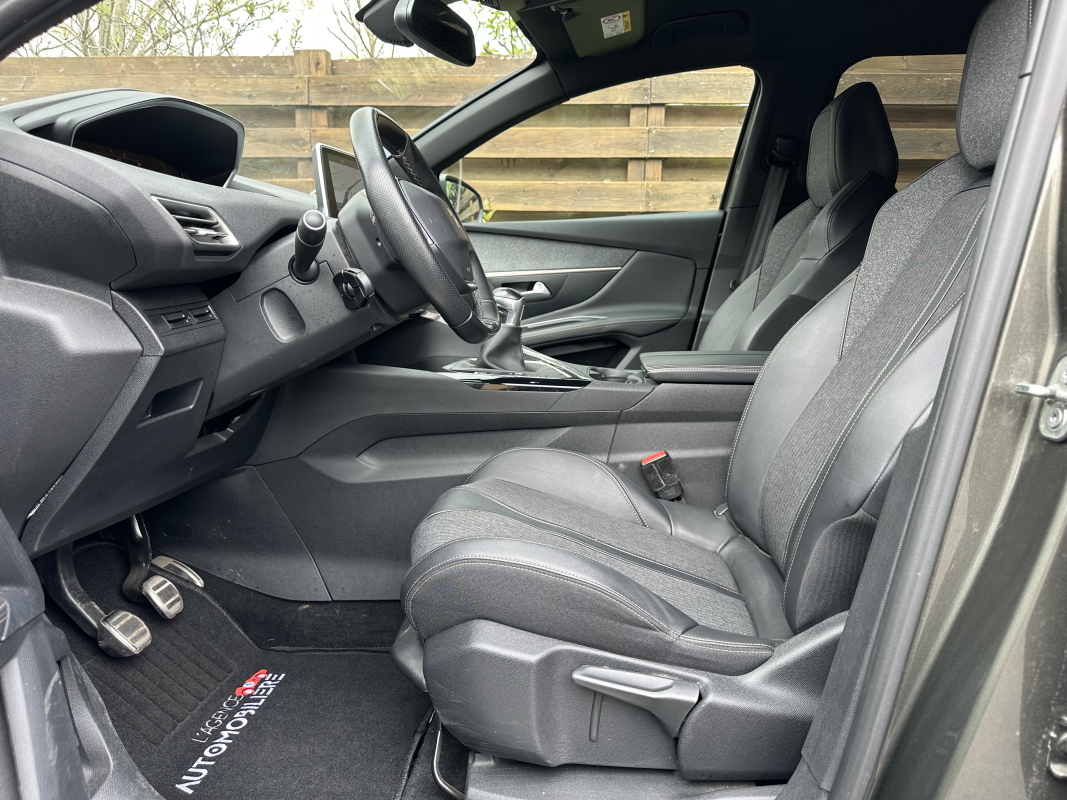 Peugeot 3008 — 14
