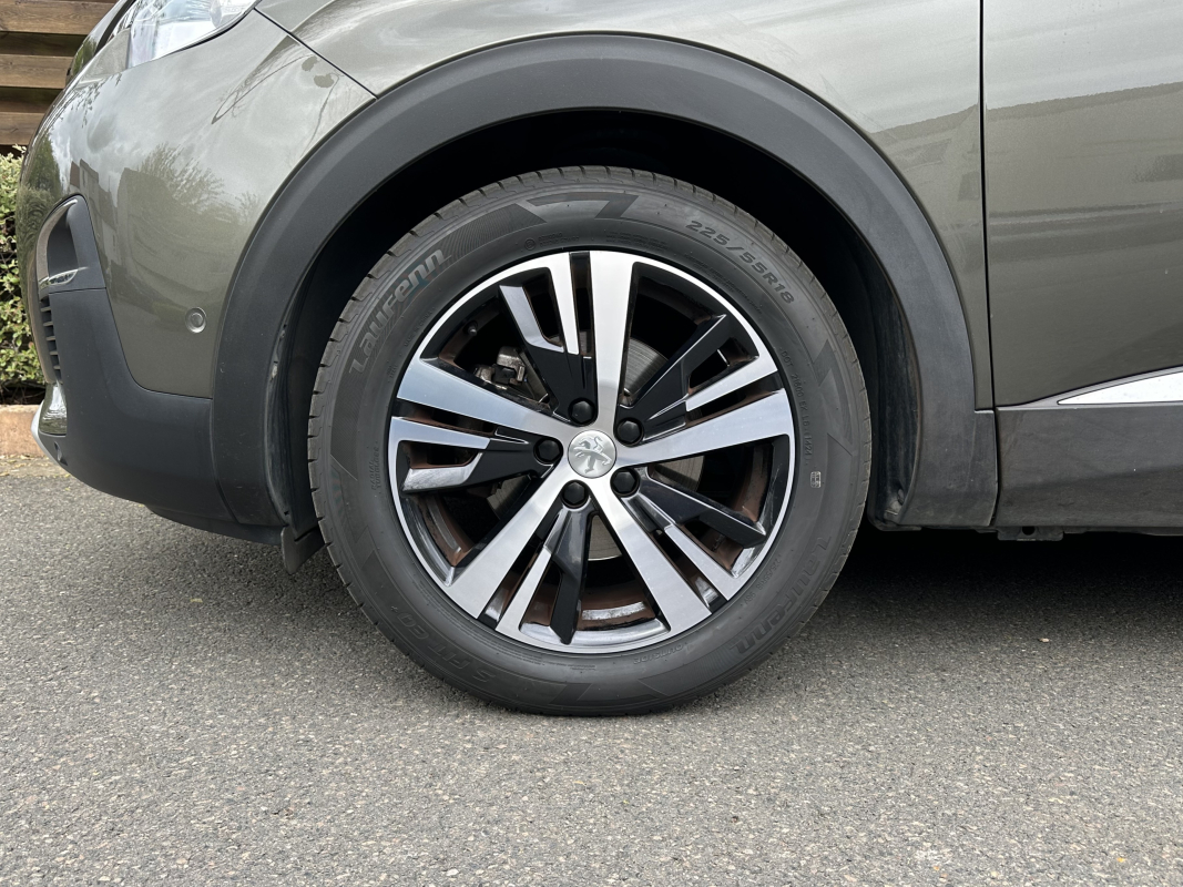 Peugeot 3008 — 9