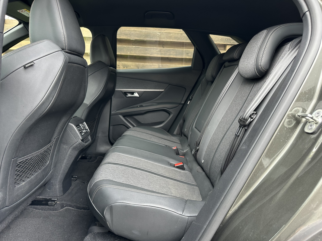Peugeot 3008 — 15