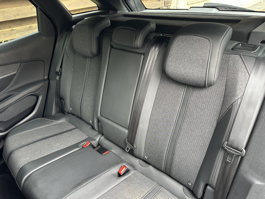 Peugeot 3008 — 36