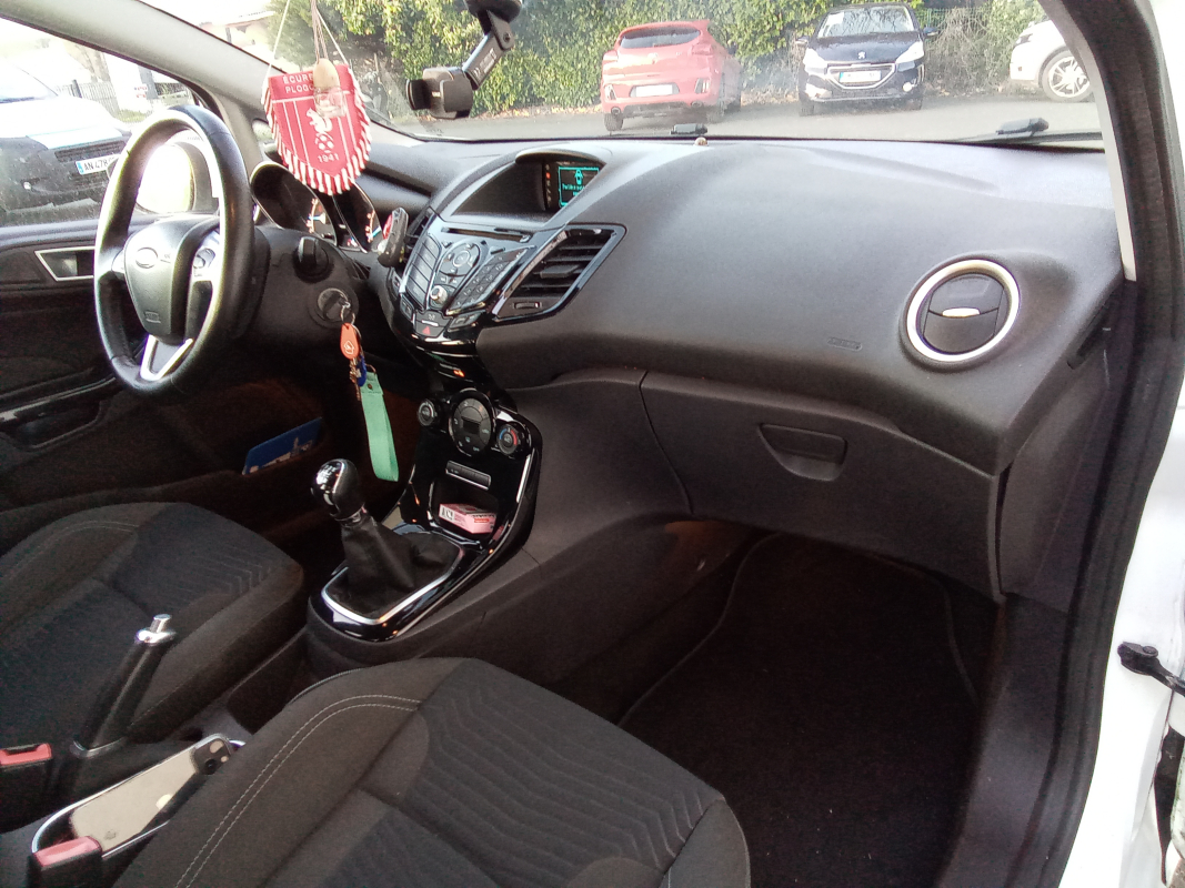 Ford Fiesta — 12