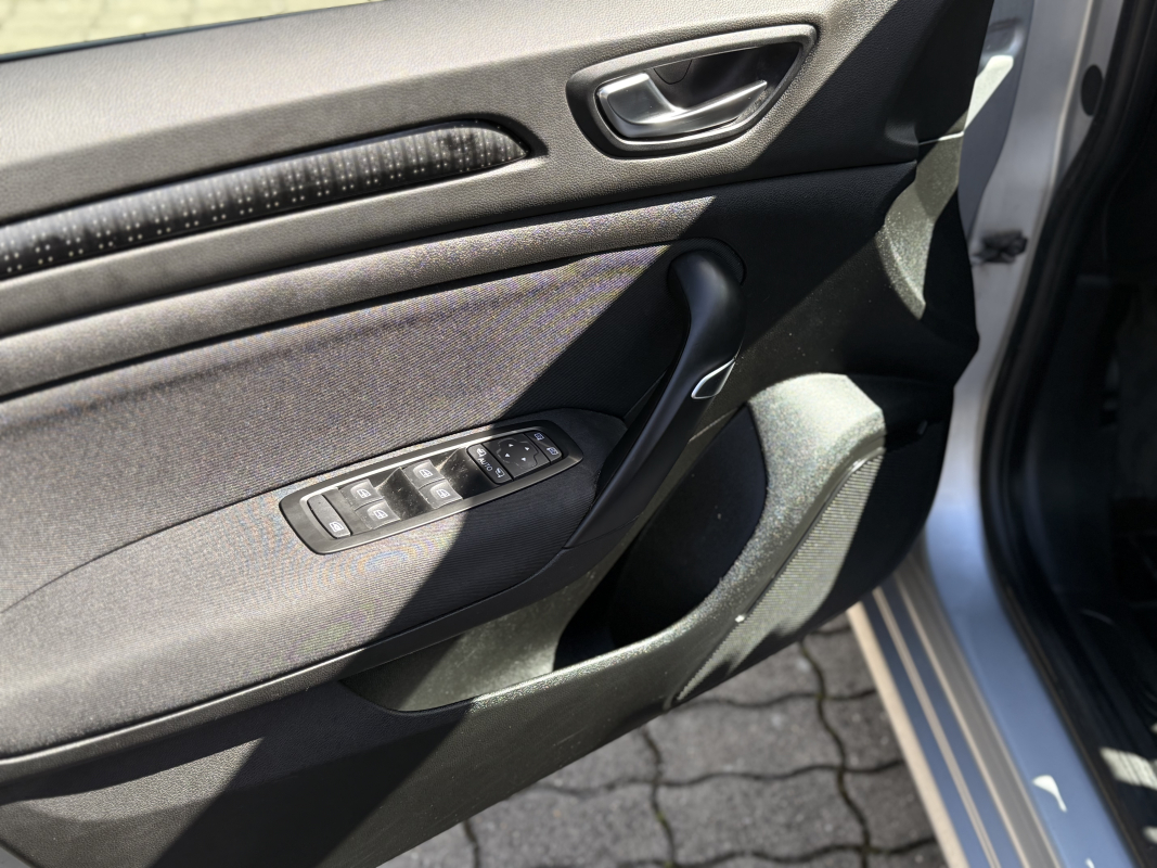 Renault MEGANE IV — 8