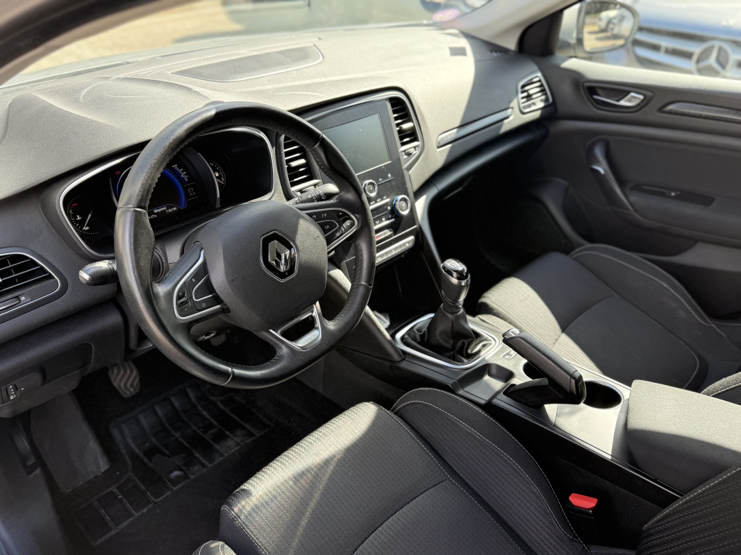 Renault MEGANE IV — 9