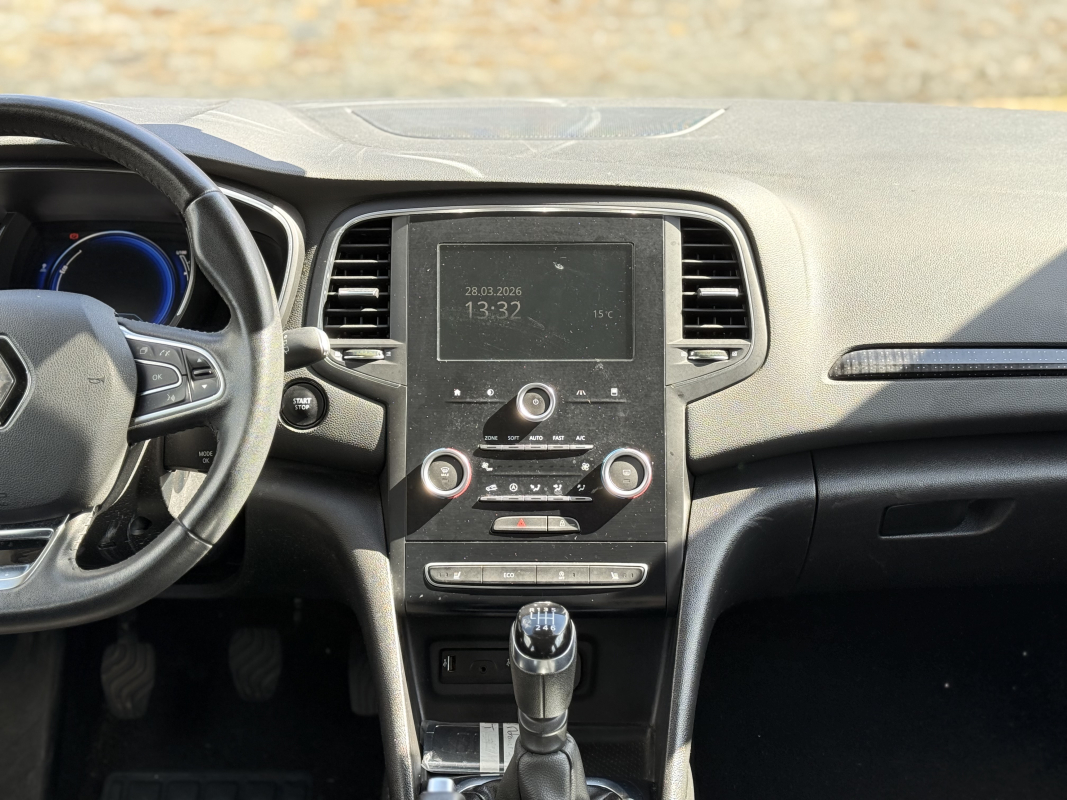 Renault MEGANE IV — 15