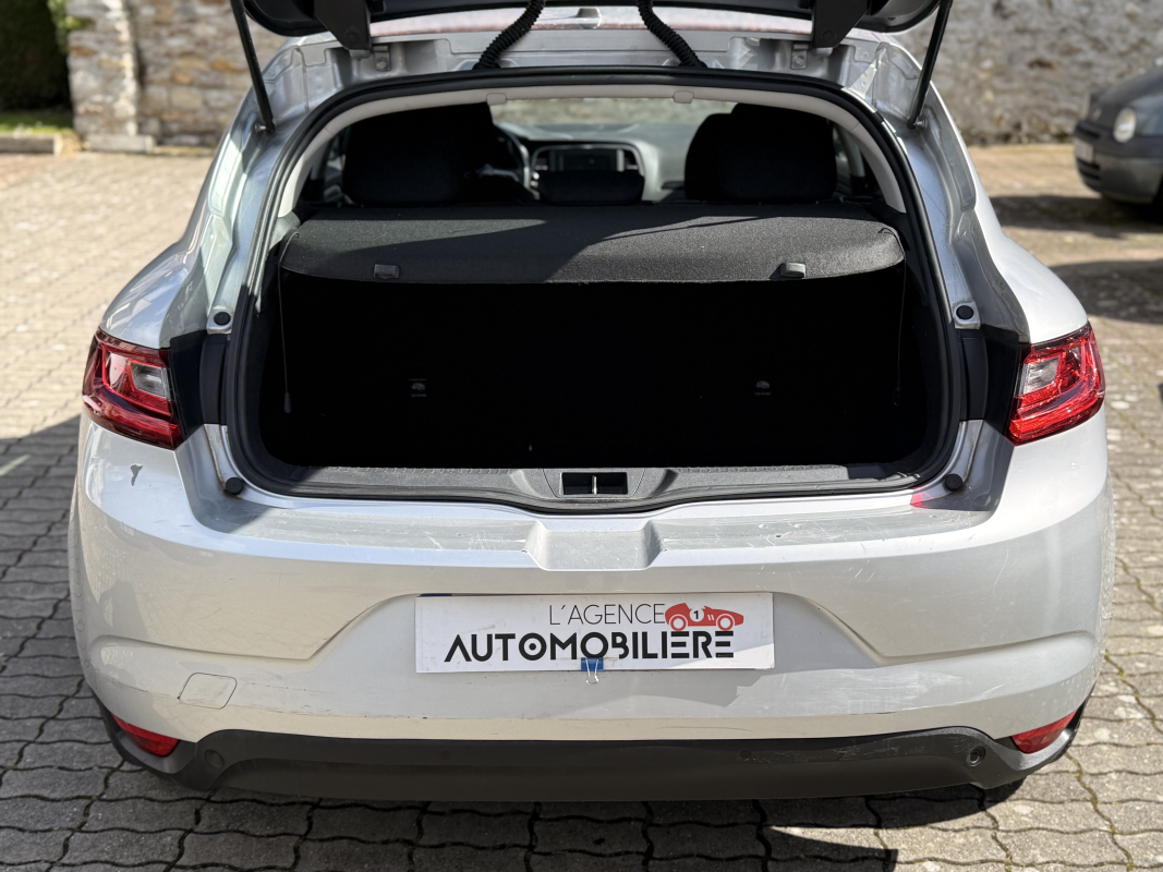 Renault MEGANE IV — 17