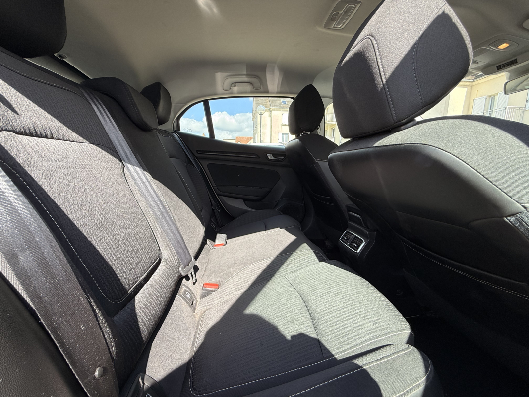 Renault MEGANE IV — 13