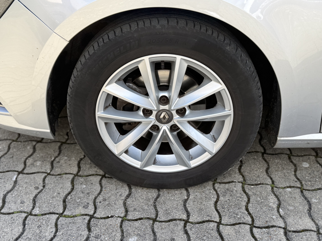 Renault MEGANE IV — 19