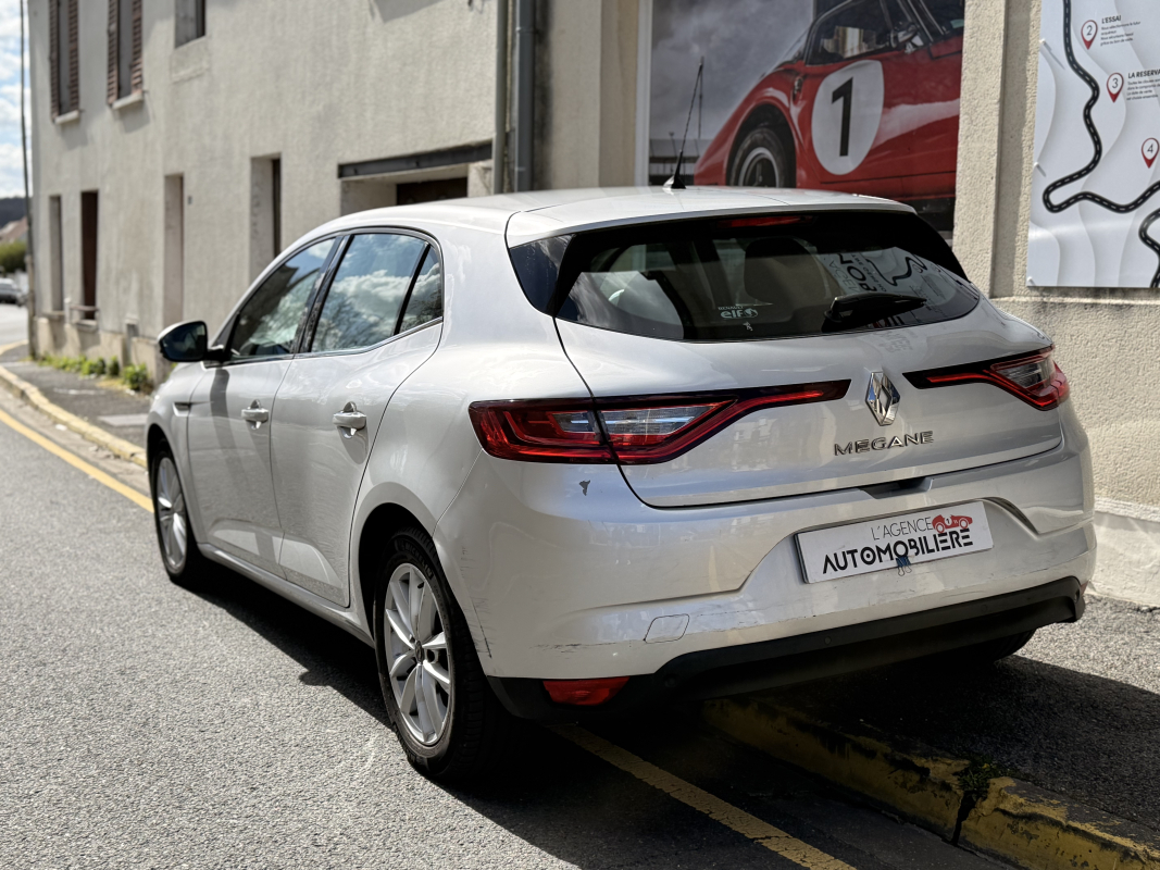 Renault MEGANE IV — 6
