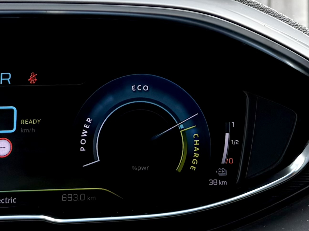 Peugeot 3008 — 13