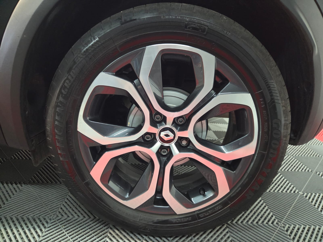 Renault Captur — 19