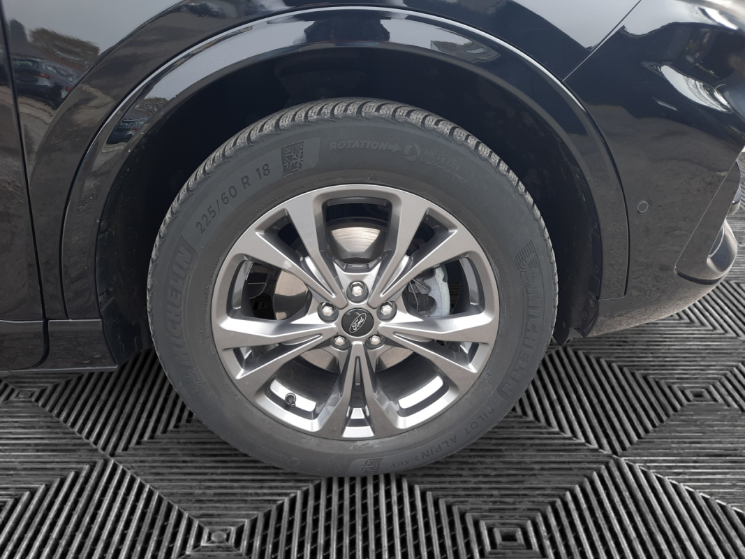 Ford Kuga — 34