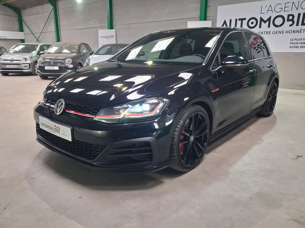 Volkswagen Golf — 4