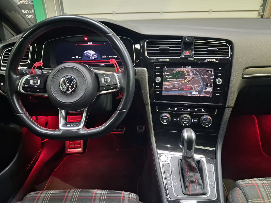 Volkswagen Golf — 12