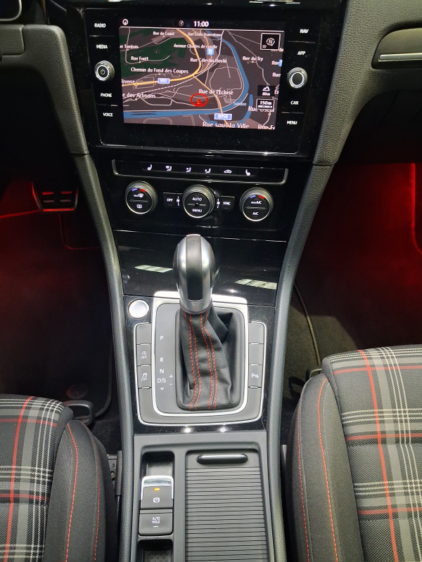 Volkswagen Golf — 16