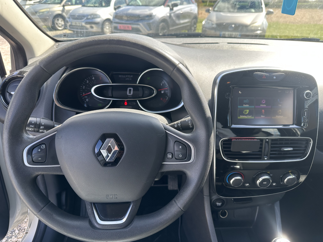 Renault Clio — 9