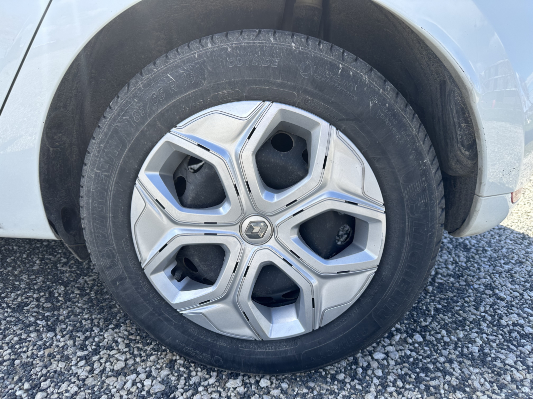 Renault Clio — 18