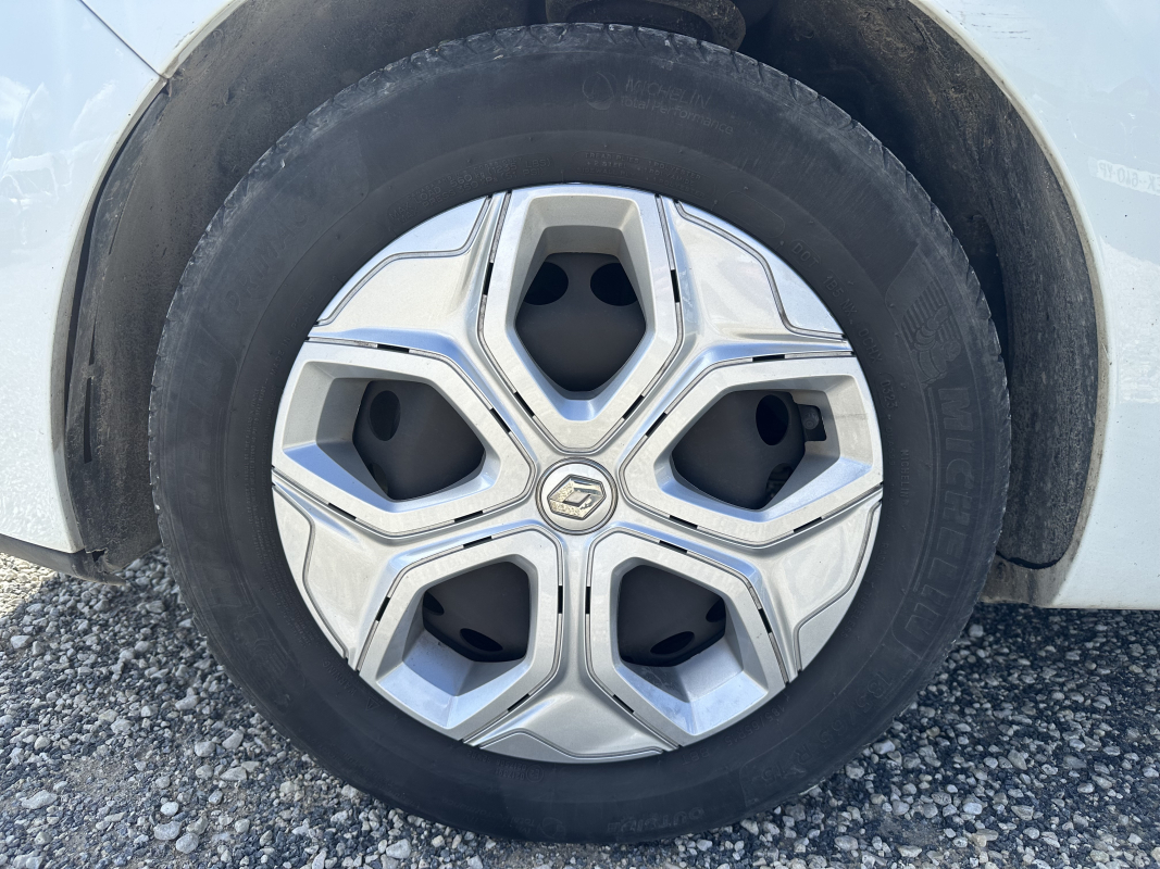 Renault Clio — 19