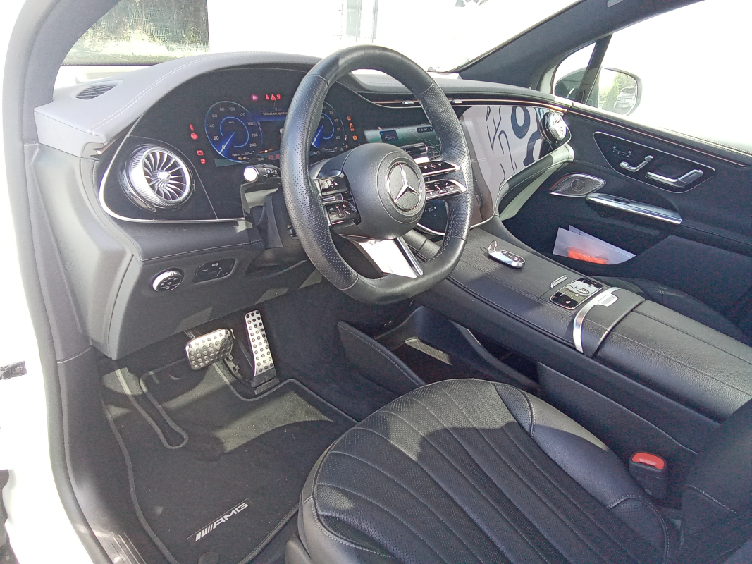 Mercedes EQE — 8