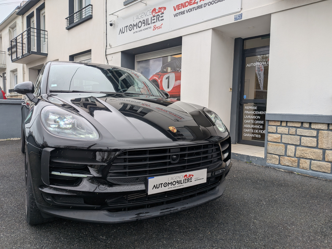 Porsche Macan — 2