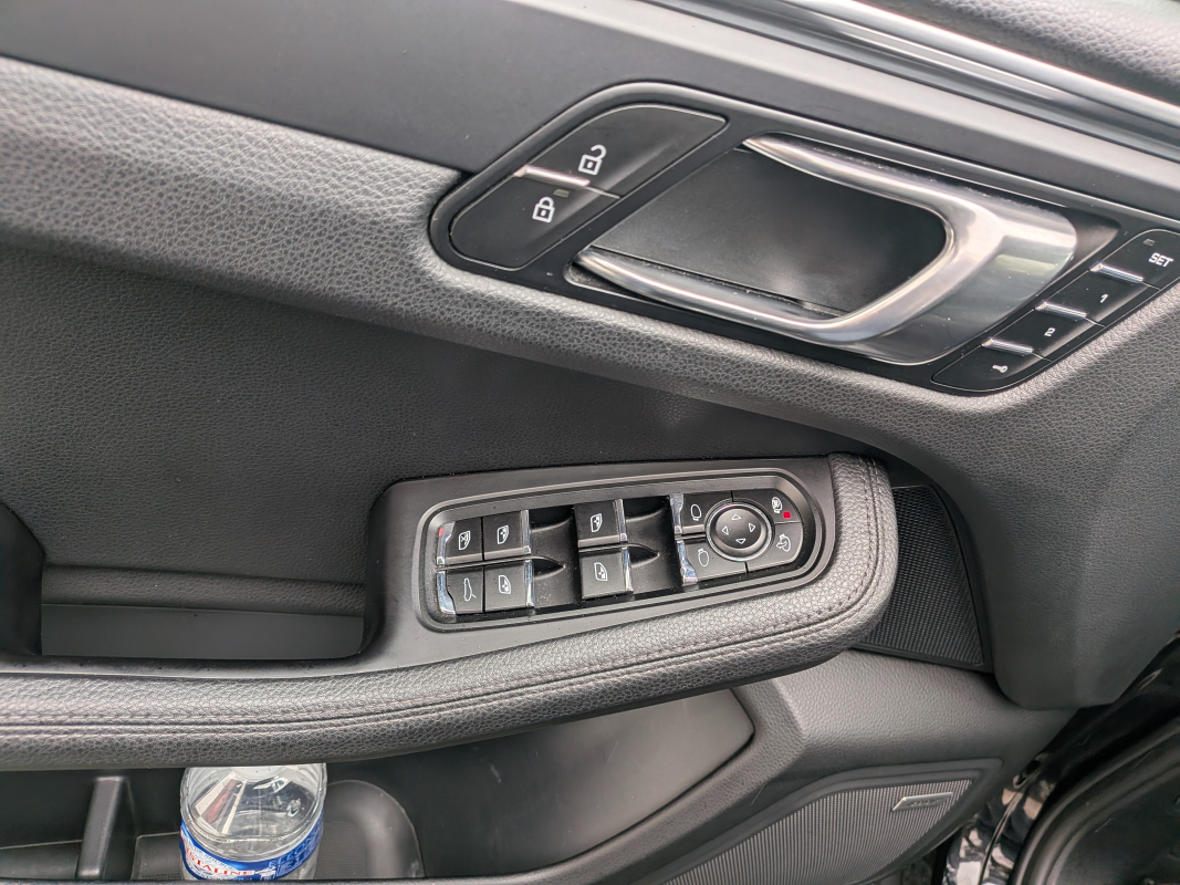 Porsche Macan — 15