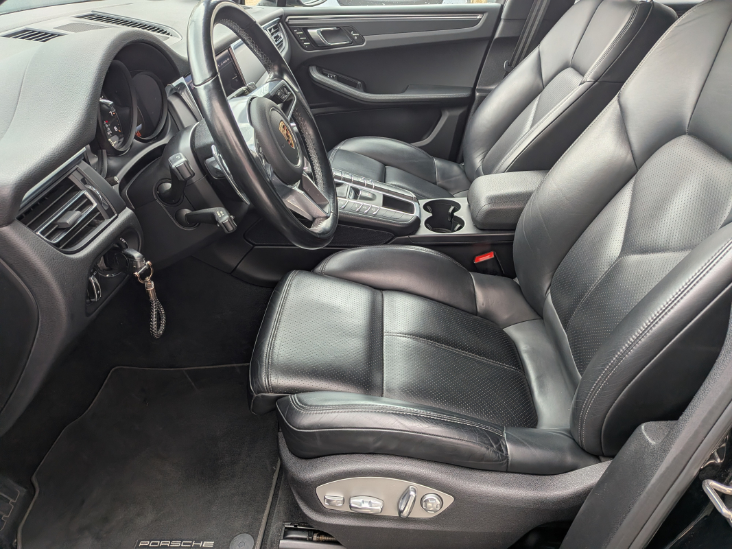 Porsche Macan — 11
