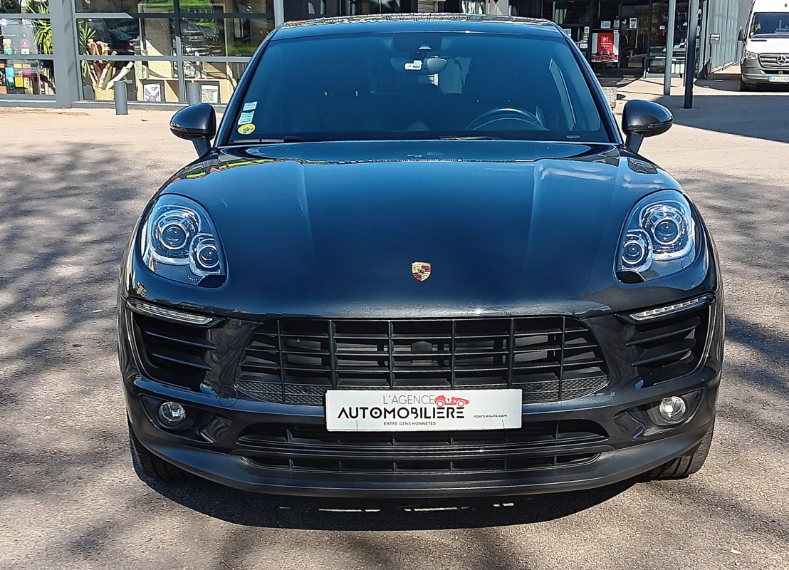 Porsche Macan — 2