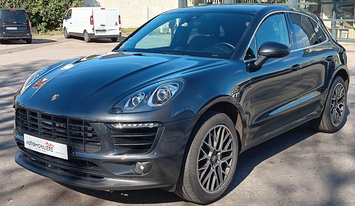 Porsche Macan — 3