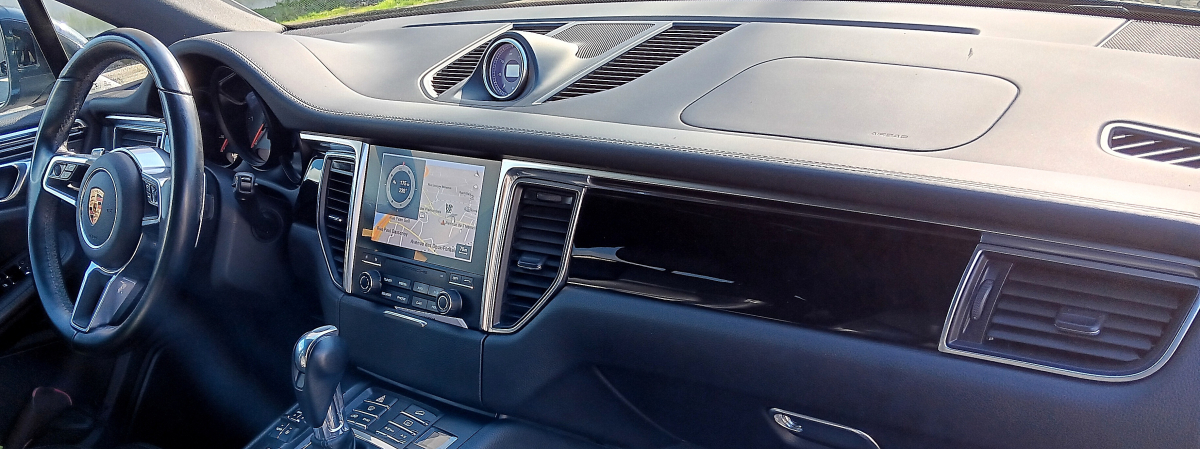 Porsche Macan — 8