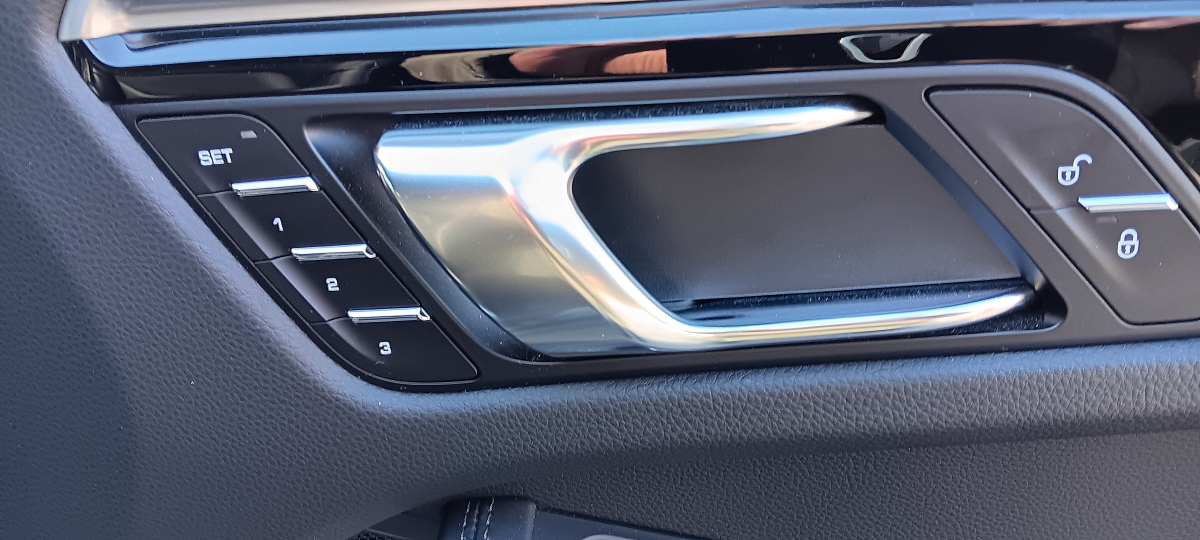 Porsche Macan — 15