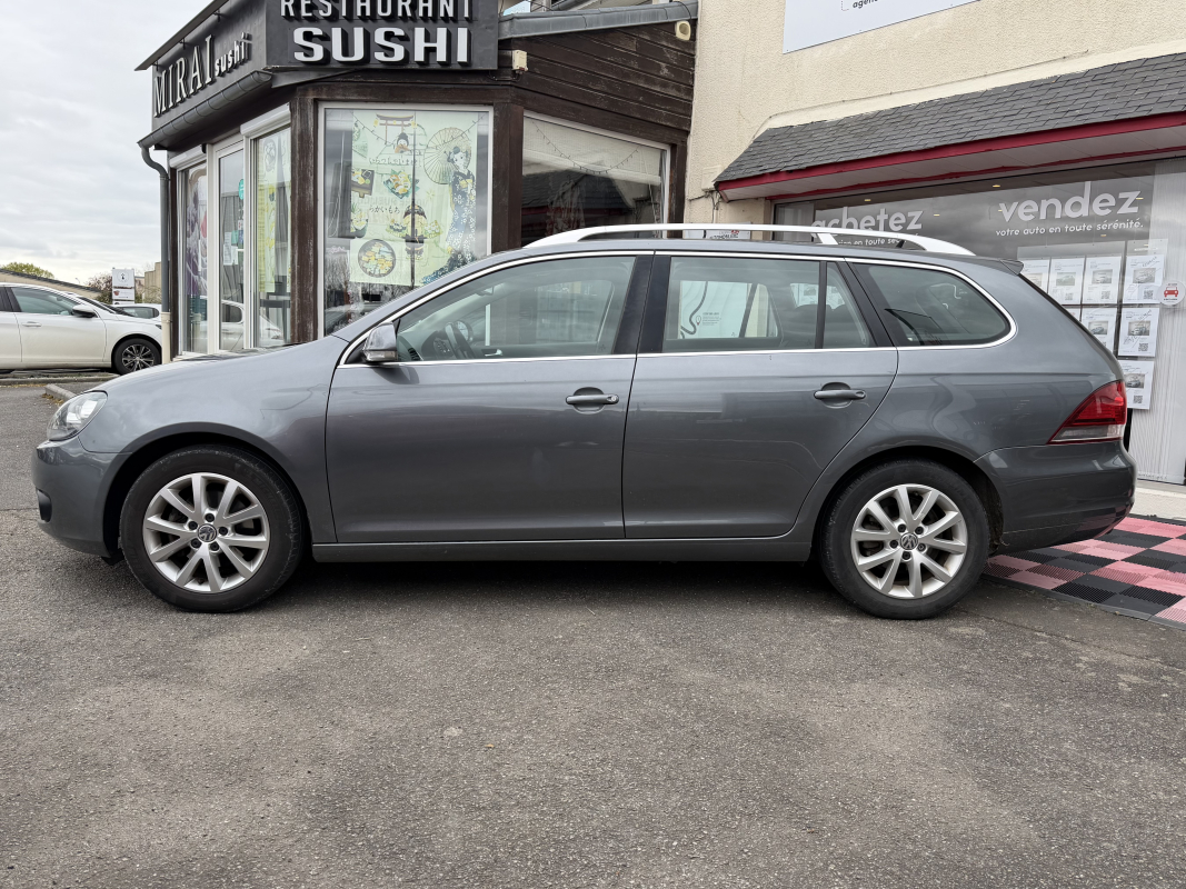 Volkswagen Golf — 2