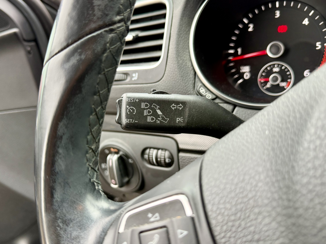 Volkswagen Golf — 17