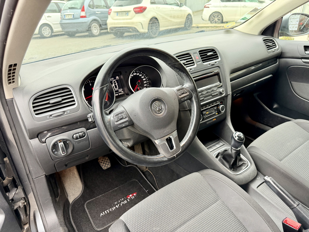 Volkswagen Golf — 9