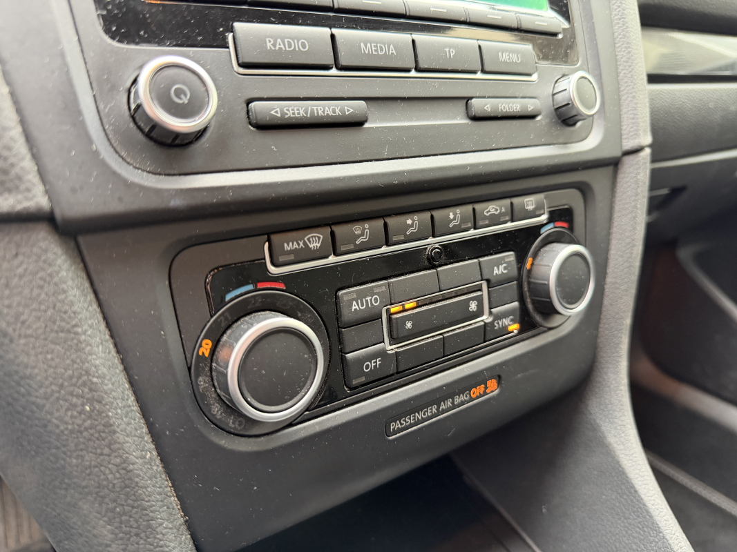 Volkswagen Golf — 20