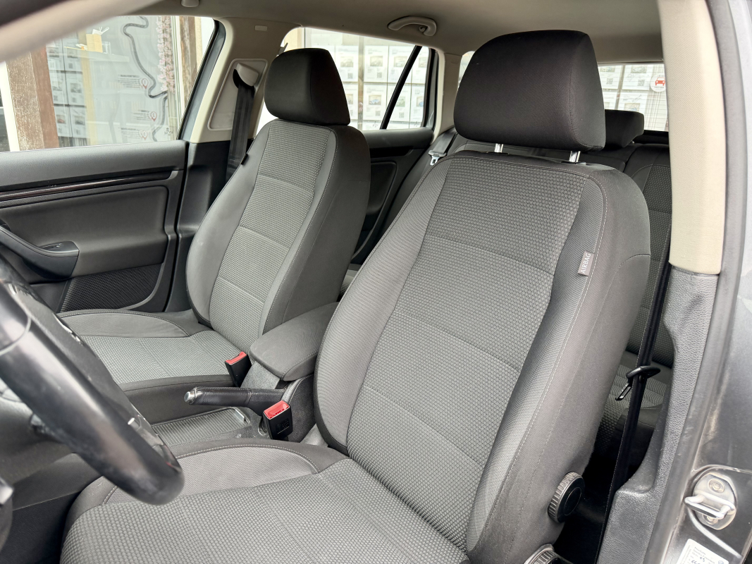 Volkswagen Golf — 10